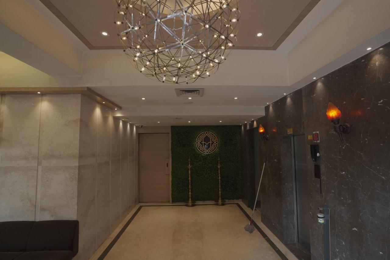 Hotel Mathoshree 탄 외부 사진